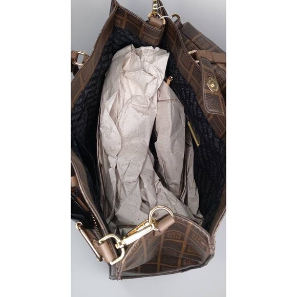 Steve Madden Boliva 3 Piece Set Includes Tote, Crossbody & Wristlet - New - Picture 6 of 10